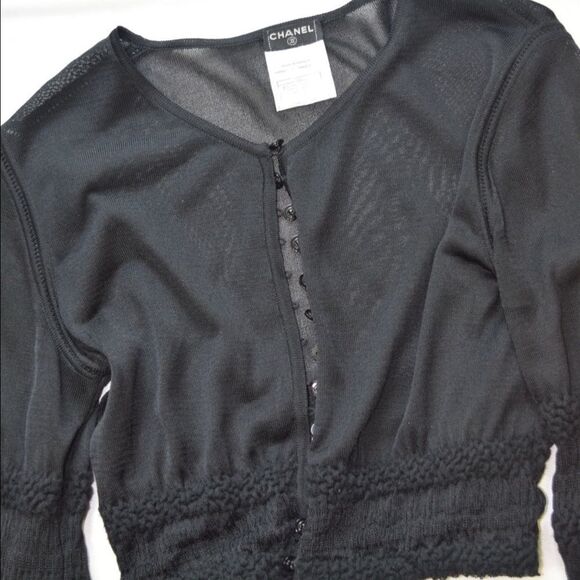 Authentic Black CHANEL Cropped Cardigan
P22387W03216 - Picture 3 of 16